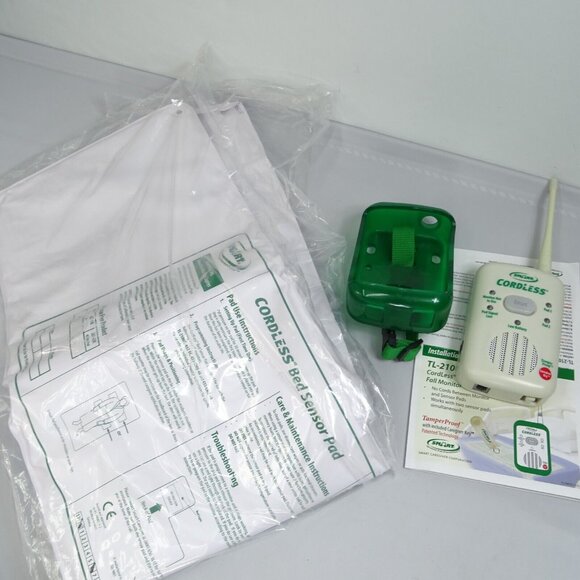 Smart Caregiver Wireless Weight Sensing Bed Alarm 10" x 30" Cordless Monitor - Picture 2 of 4